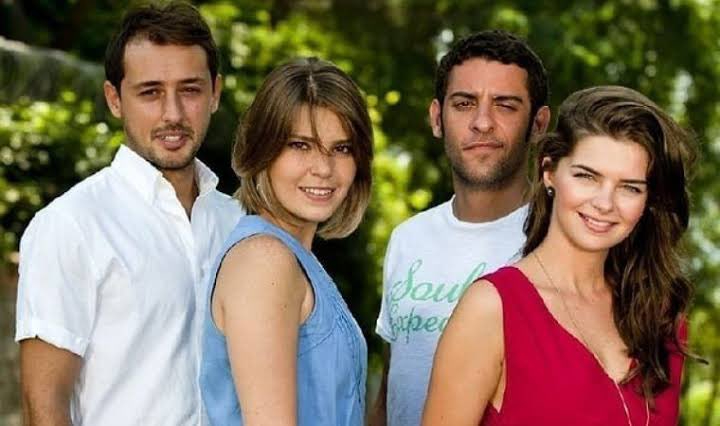 Kavak Yelleri Senaristinden Yıllar Sonra Gelen İtiraf: 'Midem Bulandığı İçin Bıraktım!' Efe ve Aslı Aşkı Meğer Bir Dayatmaymış..