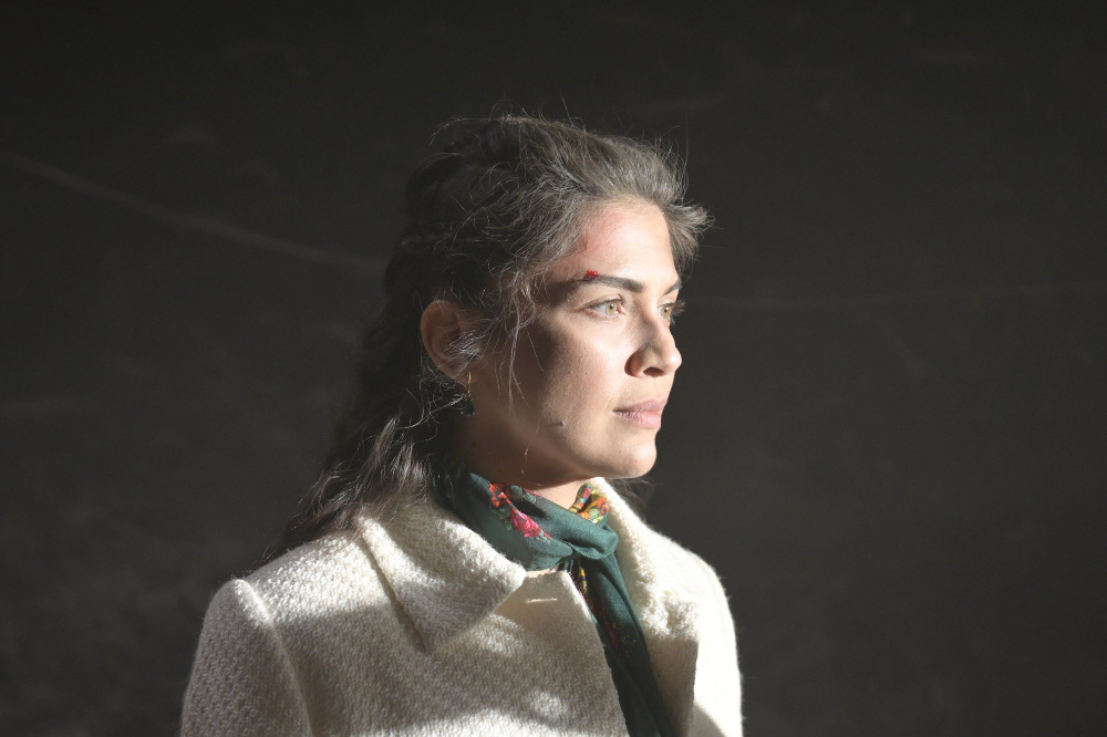 "Halef 24. Bölüm İzle! Yıldız'ın İhaneti Serhat'ı Bitirdi: Melek Kardeşlik Sırrına Adım Adım Yaklaşıyor!"