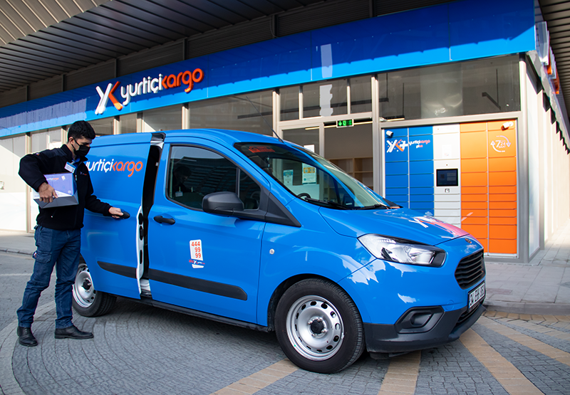 Kargo Bekleyenlere 19 Mart Uyarısı! Arefe Günü PTT ve Kargolar Açık mı? Saat 12.30 Detayına Dikkat!