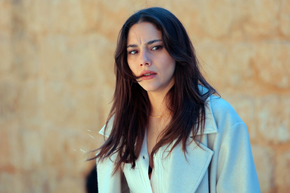 Uzak Şehir 54. Bölüm İzle! Boran ve Cihan Arasında Büyük Savaş: Alya’nın Gözyaşları Mardin’i Yakacak