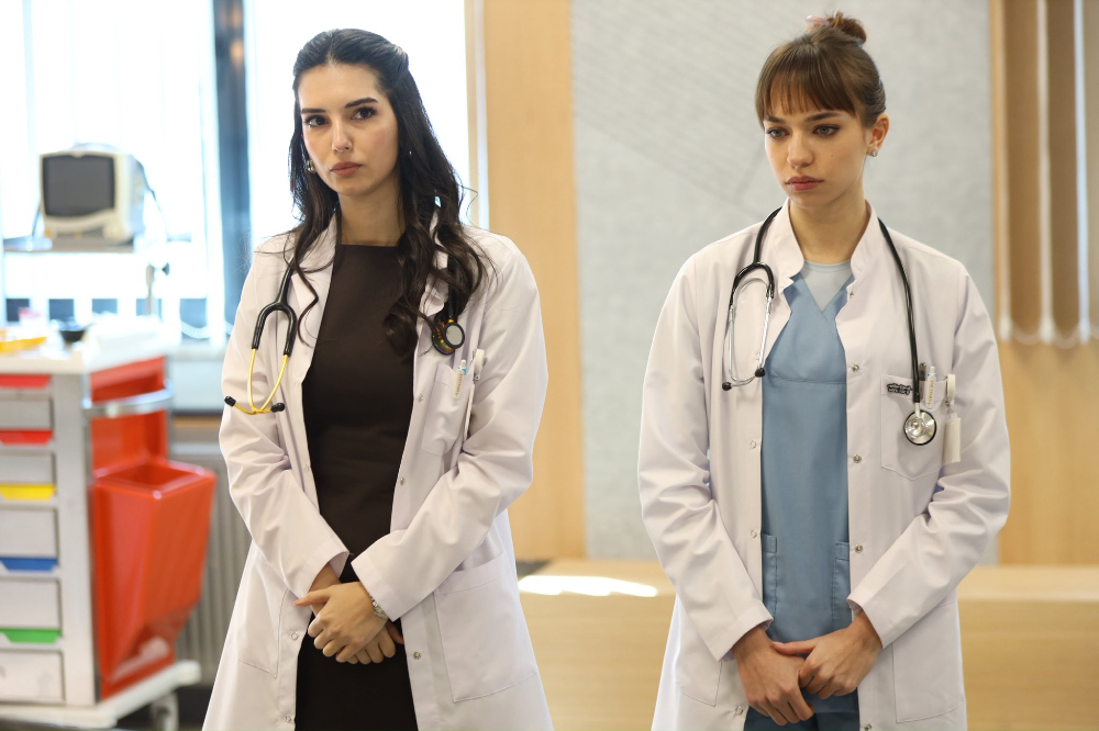 Doktor Başka Hayatta Yeni Bölüm Fragmanı İzle! İnan İçin Geri Dönüş Yok: Ilgaz Eski Dostunu Ateşe Attı!