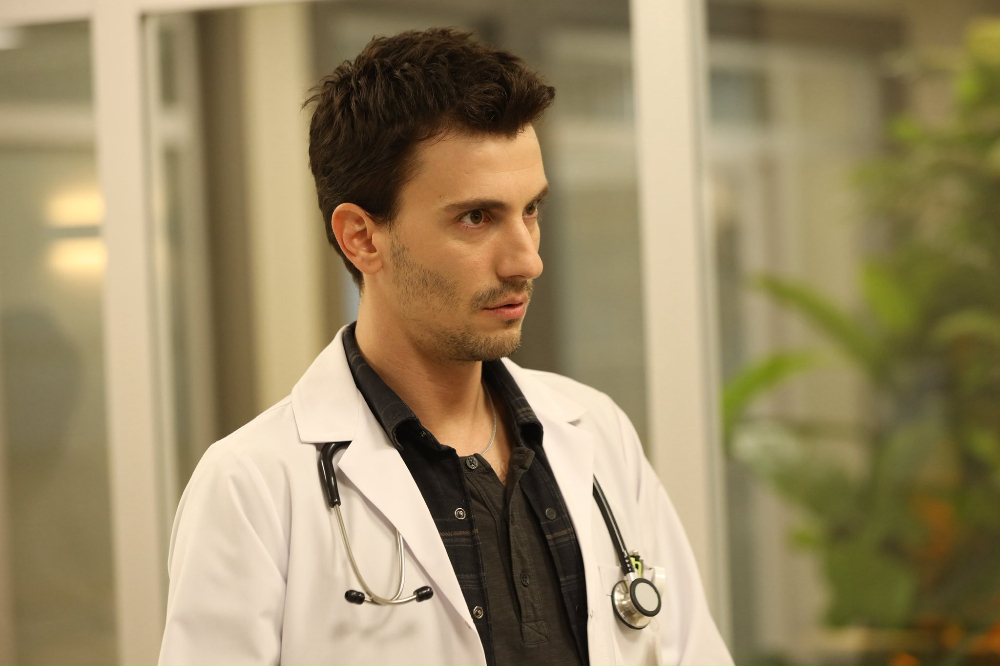 Doktor Başka Hayatta Yeni Bölüm Fragmanı İzle! İnan İçin Geri Dönüş Yok: Ilgaz Eski Dostunu Ateşe Attı!