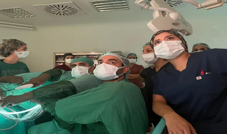 Cengiz Gökçek Kadın Doğum Kliniği’nde İz Bırakmayan Cerrahi Dönemi