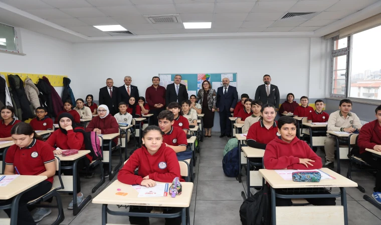 Fatma Şahin, öğrencilerle bir araya geldi