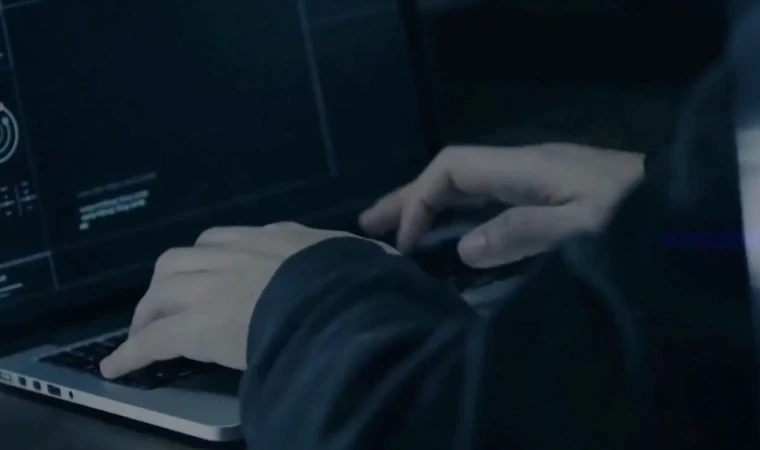 “Bu fotoğraftaki sen misin?” tuzağıyla milyonları avladılar: MİT 400 milyonluk vurgunu çökertti