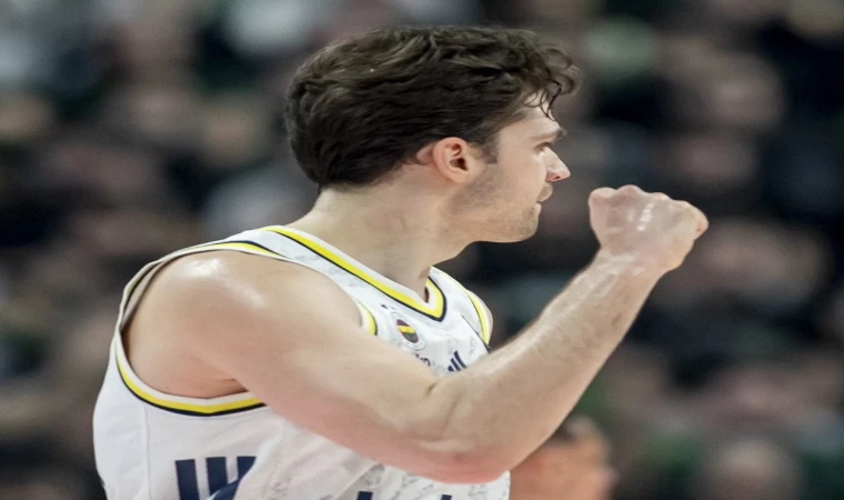 Deplasmanda tarihi galibiyet: Fenerbahçe Beko, Panathinaikos’u 2 sayıyla yıktı