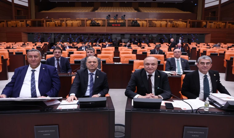 Kademeli Emeklilik Yasası Çıkıyor mu? 8 Eylül 1999 Sonrası İşe Girenler Dikkat: İşte Masadaki Yeni Tablo!