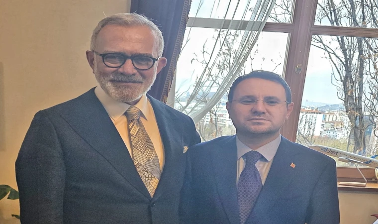 Meclis’te dikkat çeken anlar! AK Partili Yenişehirlioğlu’ndan ‘kapıyı aç’ çıkışı sonrası açıklama