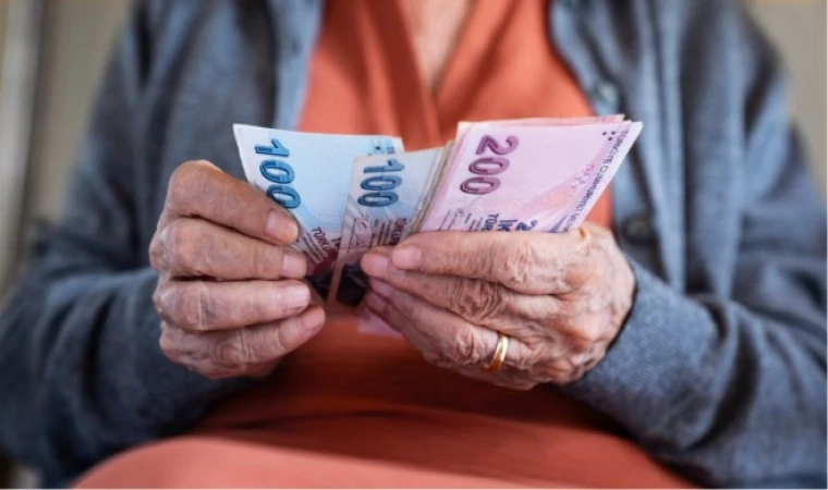 PTT’den Emeklilere 14.000 TL Nakit Destek! Şartları Sağlayanlara Geri Ödemesiz Ödeme