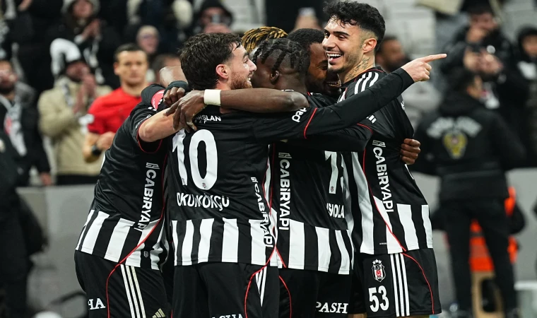 Tüpraş Stadyumu'nda Gol Yağmuru! Sergen Yalçın’ın Kartalları Göztepe’yi Parçaladı: 4-0’lık Tarihi Fark!