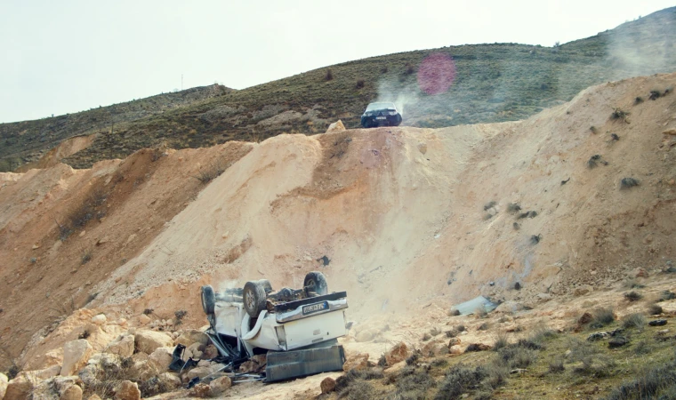 Uzak Şehir’de şok sahne! Cihan uçurumdan yuvarlandı… Fragman sosyal medyayı ayağa kaldırdı
