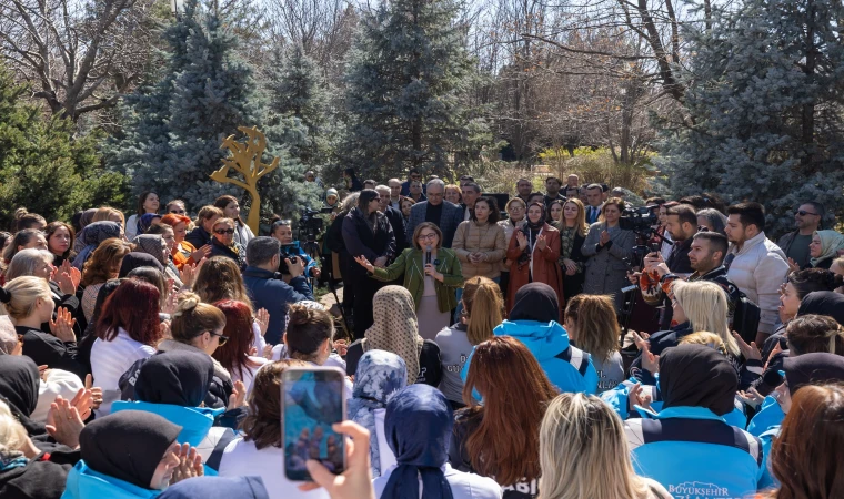 Fatma Şahin’den Türkiye Rekoru Açıklaması! Gaziantep Belediyesi’nde Kadın Gücü Yüzde 30’u Aştı!