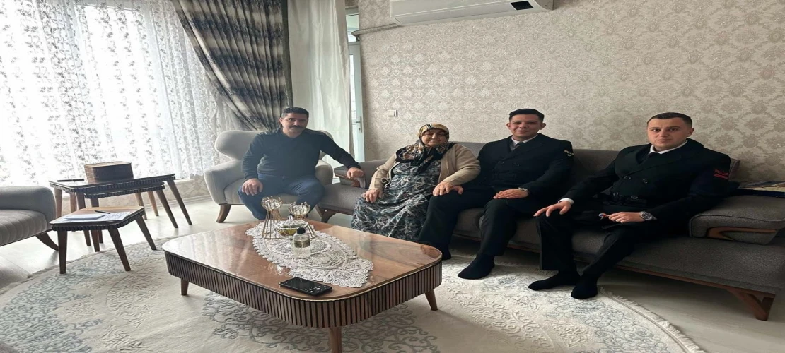 Gaziantep Jandarması’ndan Vefa Ziyareti! Bayramda Şehit Emanetleri Ve Gaziler Unutulmadı!