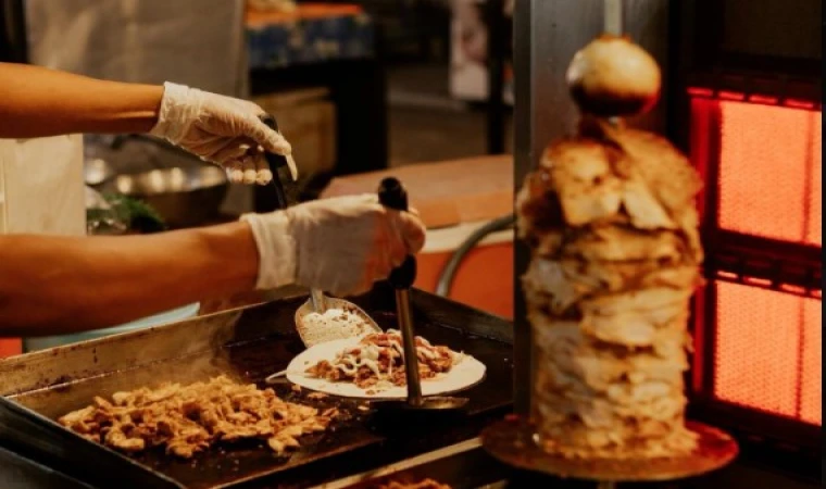 Yemek Siparişinde "Gizli Ücret" Dönemi Bitiyor! Ticaret Bakanlığı Düğmeye Bastı: İşte Yeni Kurallar!