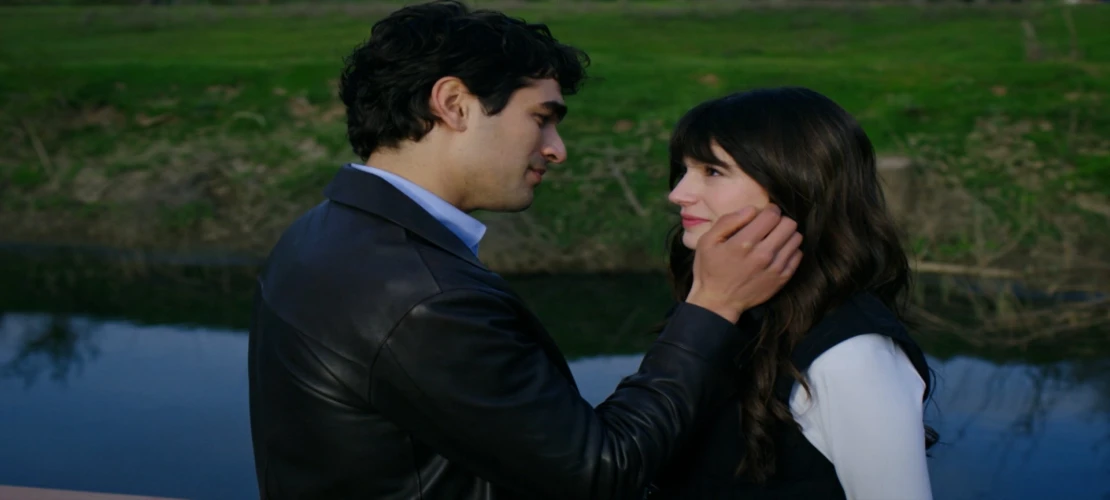 Delikanlı’da Aşk İtirafı Dengeleri Bozdu! Yusuf ve Dila Arasında Neler Oluyor? 2. Tanıtımda Şok Eden Karşılaşma!