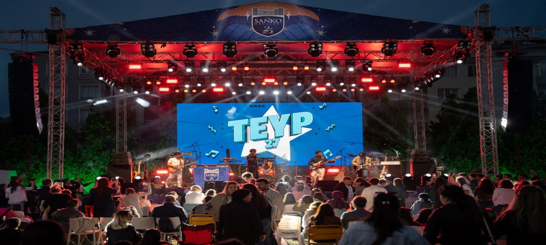 Gaziantep’te SANKO Okulları’ndan Muhteşem 25. Yıl Festivali! Melek Mosso Konseriyle Gençlik Bayramı Coşkusu Tavan Yaptı!