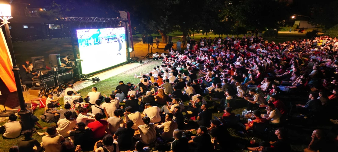 Gaziantep'te Milli Maç Heyecanı! Üniversite Meydanı'na Dev Ekran Kurulacak