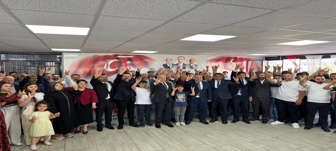 Gaziantep’te yaklaşık 300 kişi MHP’ye katıldı