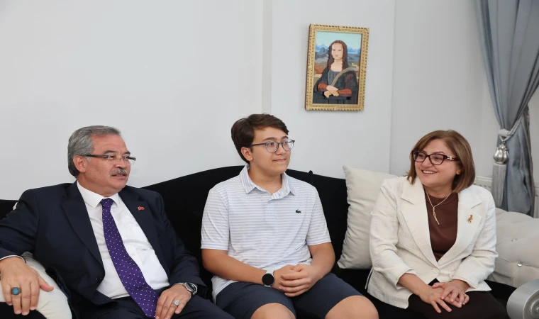Başkan Fatma Şahin’den LGS şampiyonlarına tam altın ödülü