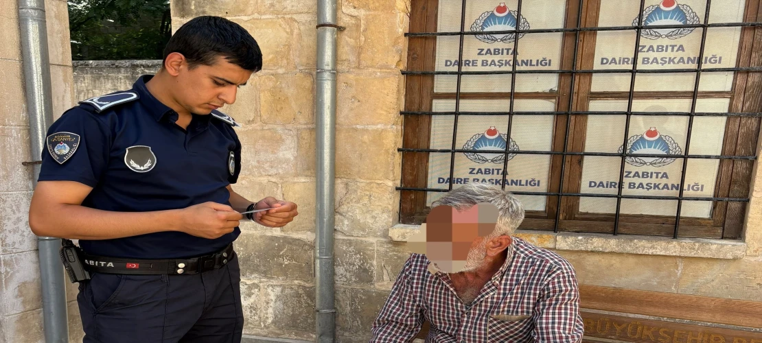 Gaziantep'te duygu istismarıyla dilencilik! Üzerinden binlerce lira çıktı