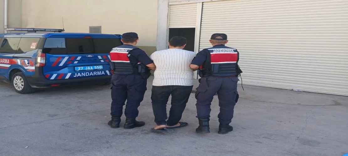 Gaziantep’te JASAT operasyonu: 10 yıl hapis cezası bulunan 2 firari yakalandı