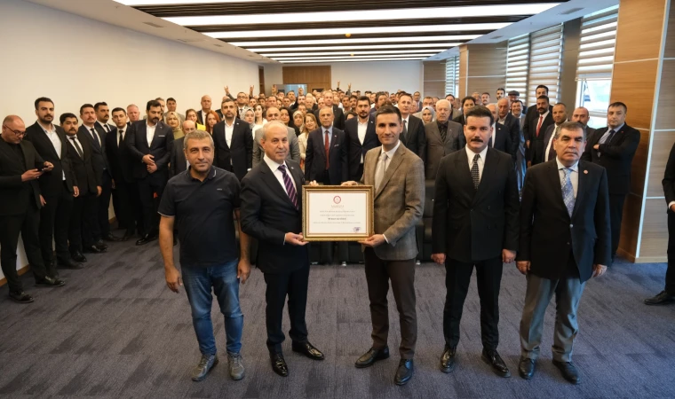 MHP Gaziantep İl Başkanı Mehmet Sait Kılıç mazbatasını aldı! Bayrağı daha yukarı taşıyacağız