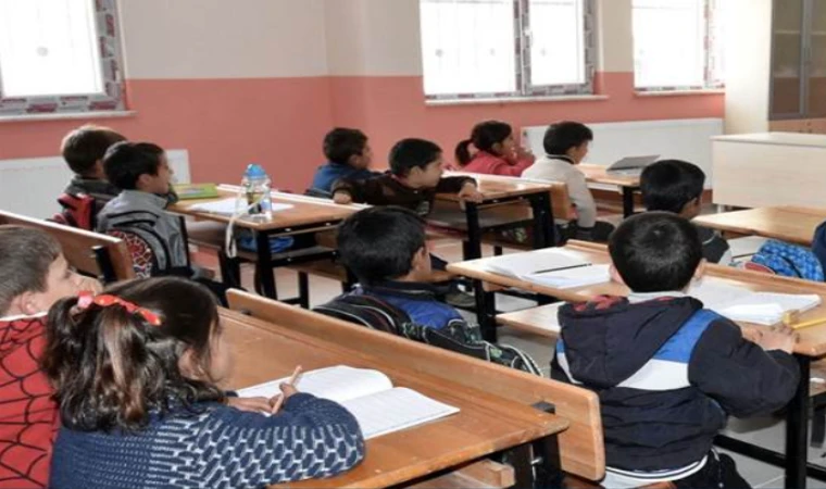 Adana ve Osmaniye’de okullar tatil mi? 5 Ekim Pazartesi okul var mı?