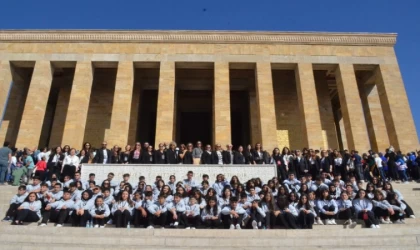 100. yılda 100 çocukla Atatürk’ün huzurunda