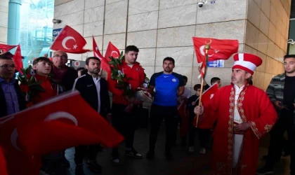 Ankara’nın gururu sporculara coşkulu karşılama