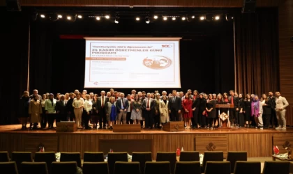 HKÜ'de duygulandıran ‘Öğretmenler Günü’ programı