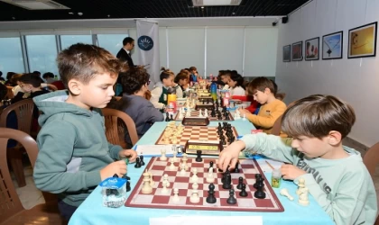 İzmir Karabağlar’dan Başöğretmen Atatürk Turnuvası