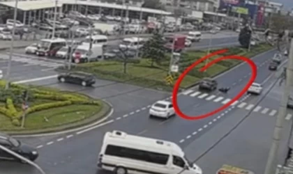 Kırmızı ışıkta yolun karşısına geçti... Olan oldu!