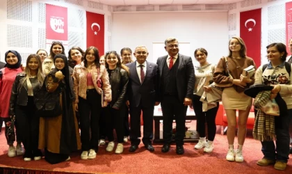 Kütahya’da Başkan Işık gençlerle buluştu