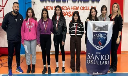 SANKO Okulları öğrencilerinin eskrim başarısı