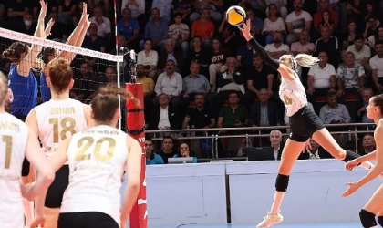 VakıfBank, Çukurova’ya set vermedi