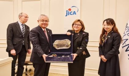 Yenileme çalışmaları sürüyor