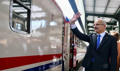 Turistik ilk sefere uğurlandı