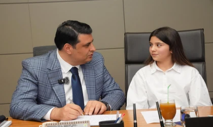 Umut Yılmaz, görevini Ecrin Naz'a devretti