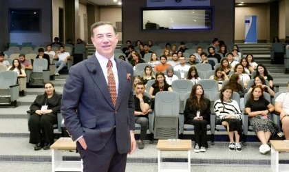 Eyüp Bartık üniversite öğrencileri ile buluştu: “HER ZAMAN KENDİNİZLE YARIŞIN”