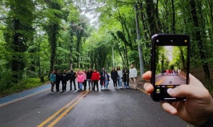 Sakarya’da dereceye giren öğrenci ve ailelerine turizm gezisi