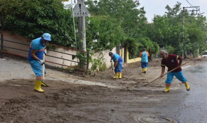 Yıldırım’da yağmur mesaisi