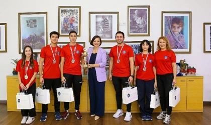 Karabağlar’ın gururu oldular