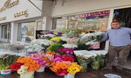 Sevgililer Günü’nde En Anlamlı Hediyeler Açelya Çiçekçilik’te!