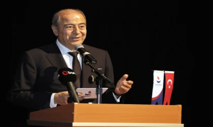 Zeki Konukoğlu'na ödül