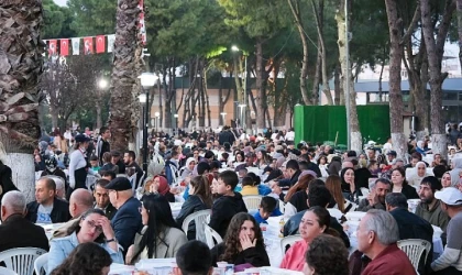 Menemen’de 10 bin kişilik Kadir Gecesi iftarı