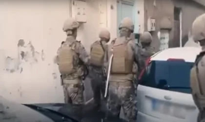 Gaziantep’te suç örgütüne operasyon!  Kundaklama ve Silahlı Saldırı Şüphelileri yakayı ele verdi
