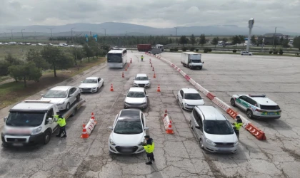 Gaziantep Jandarmasından otoyolda sıkı denetim! Sürücülere ceza yağdı