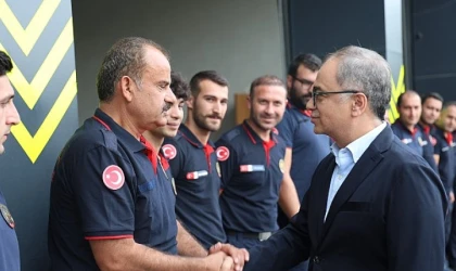Baraçlı’dan itfaiyecilere moral ziyareti