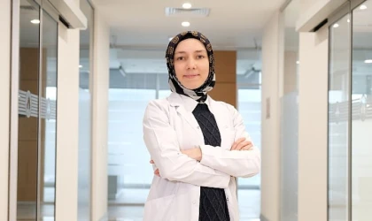 Diş eti çekilmesinin en büyük sebebi diş taşı!