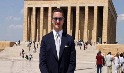 Ömer Sarıgül Boşanma Süreciyle Gündemde: İşte Biyografisi ve Detaylar